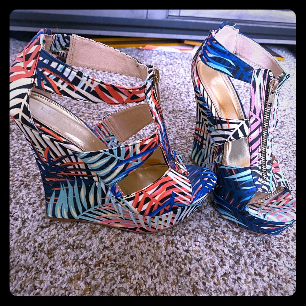7.5 Liliana palm frond wedges